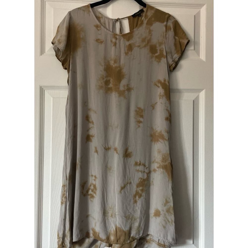 Aakaa Cap Sleeve Cross Cut-Out Back Chiffon Tie Dye‎ Dress